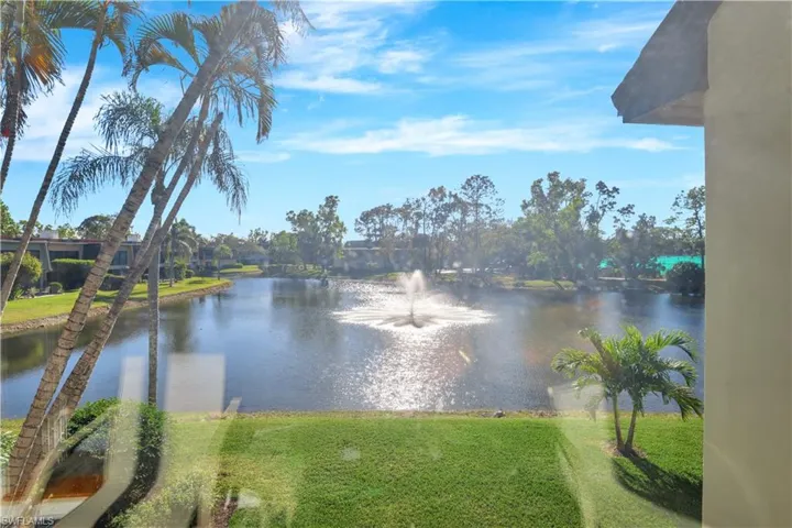 1672  Spoonbill  LN, Naples, FL 34105