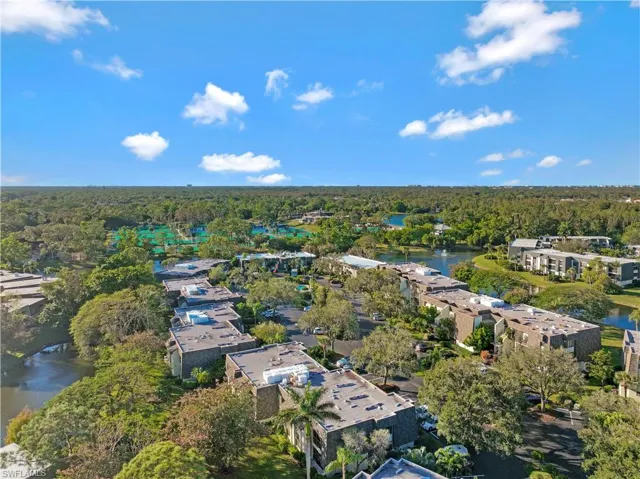 1672  Spoonbill  LN, Naples, FL 34105