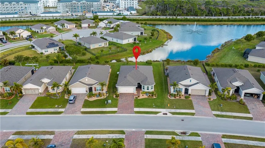 NO FLOOD residential area only 10 minutes from NO toll bridge to downtown Ft. Myers.