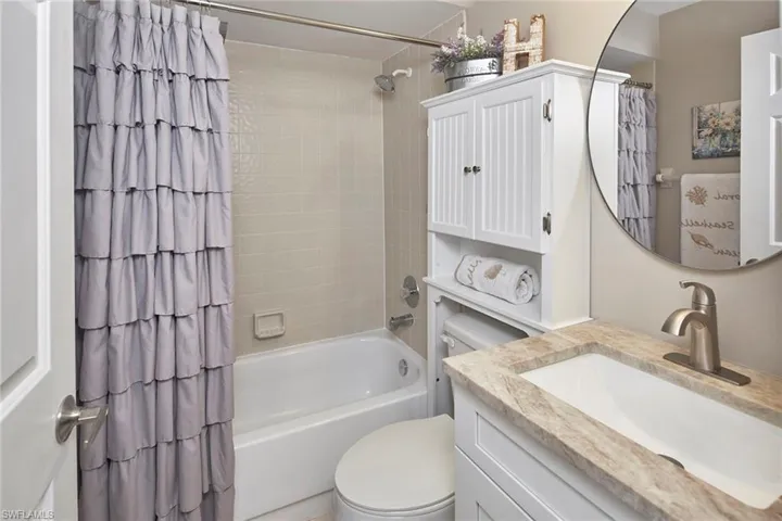 2069 Pine Isle Ln 2069, Naples, Florida 34112