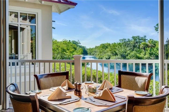 Casual Riverside Dining