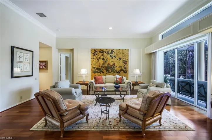 Classic Transitional Decor