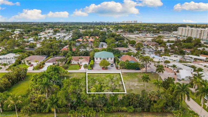 3116 Pine Tree Dr, Bonita Springs, Florida 34134