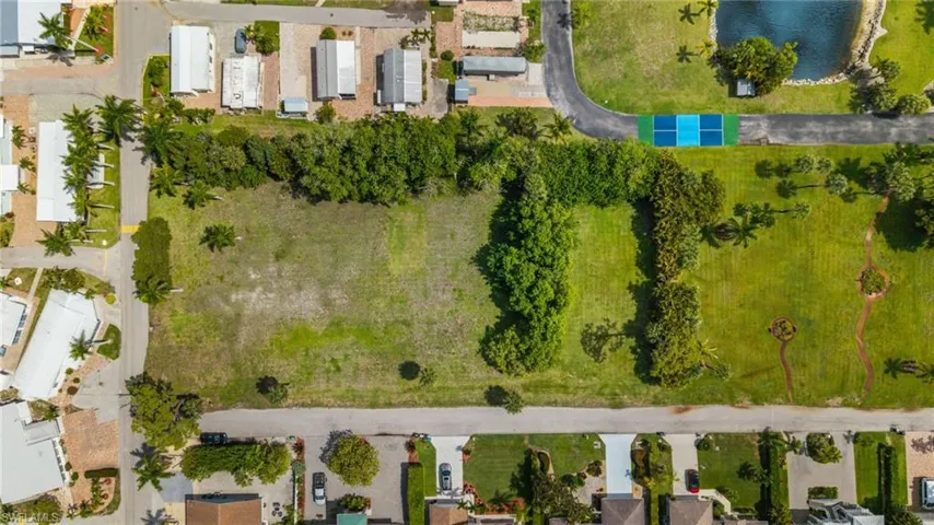 3116 Pine Tree Dr, Bonita Springs, Florida 34134