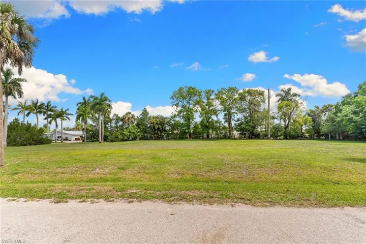 3116 Pine Tree Dr, Bonita Springs, Florida 34134