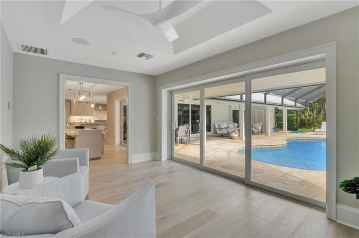 Pool Room/Second Office Or Second Den