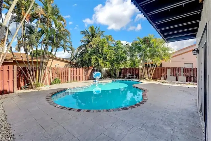 2541  Southridge  RD, Delray Beach, FL 33444
