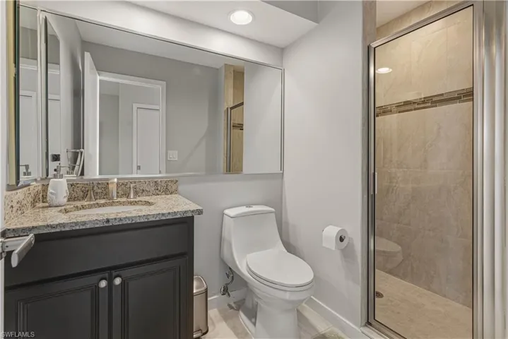 Guestroom bath
