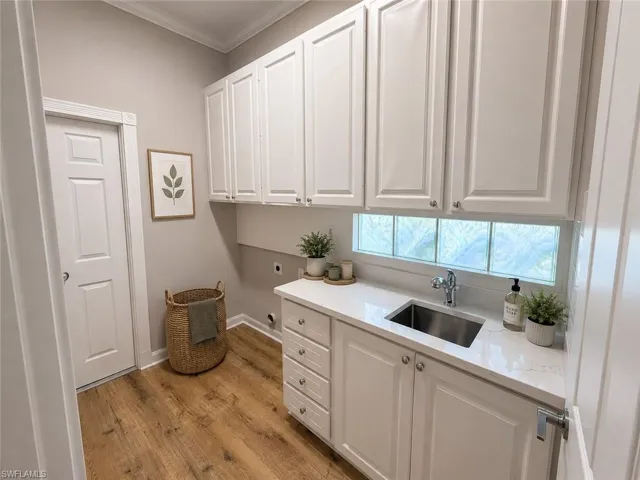 4048  Trinidad  WAY, Naples, FL 34119
