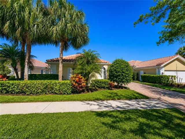 4048  Trinidad  WAY, Naples, FL 34119