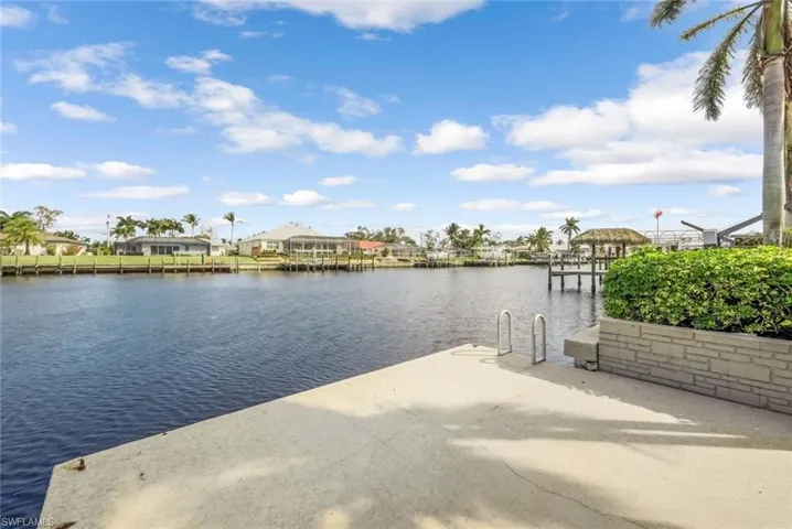 Cantilever concrete dock and expansive water view
