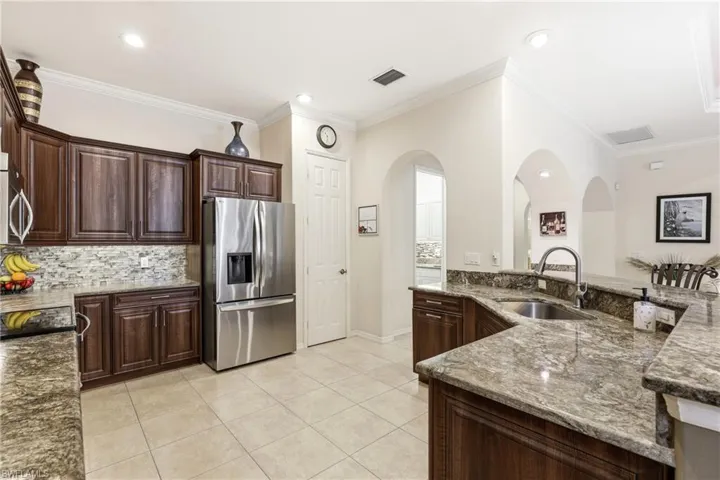 10736 Fieldfair Dr, Naples, Florida 34119