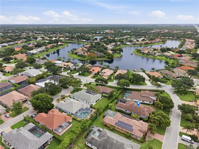 10736 Fieldfair Dr, Naples, Florida 34119