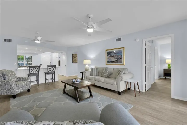 9101  Vanderbilt  DR, Naples, FL 34108