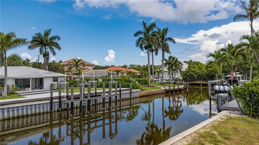 1530 Sandpiper St, Naples, Florida 34102