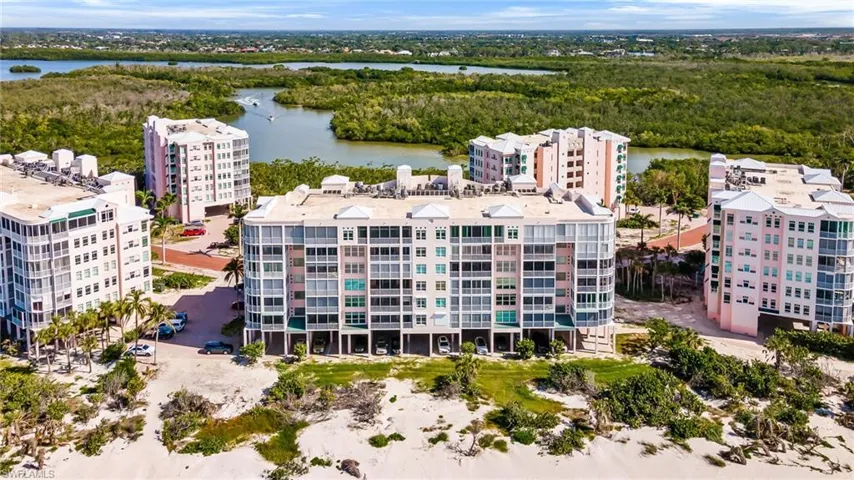 Unobstructed back bay view