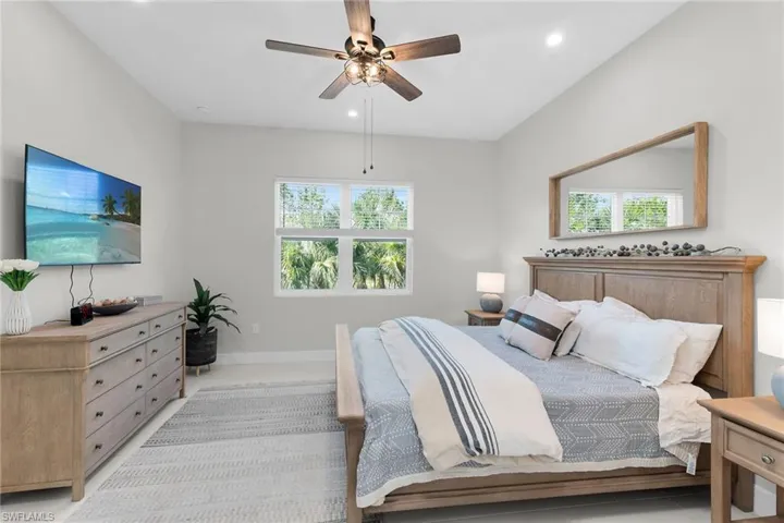 268 Indies Dr E 202, Naples, Florida 34114