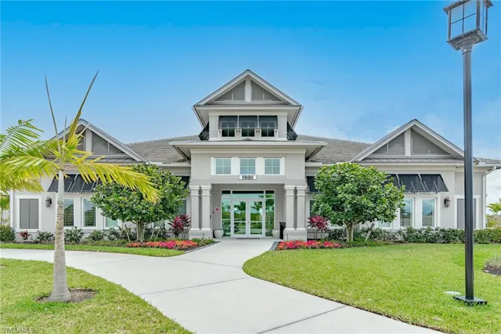 268 Indies Dr E 202, Naples, Florida 34114