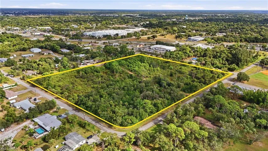 536 Evergreen Rd, North Fort Myers, Florida 33903