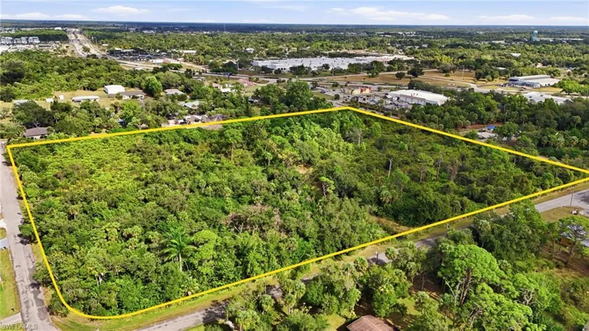 536 Evergreen Rd, North Fort Myers, Florida 33903