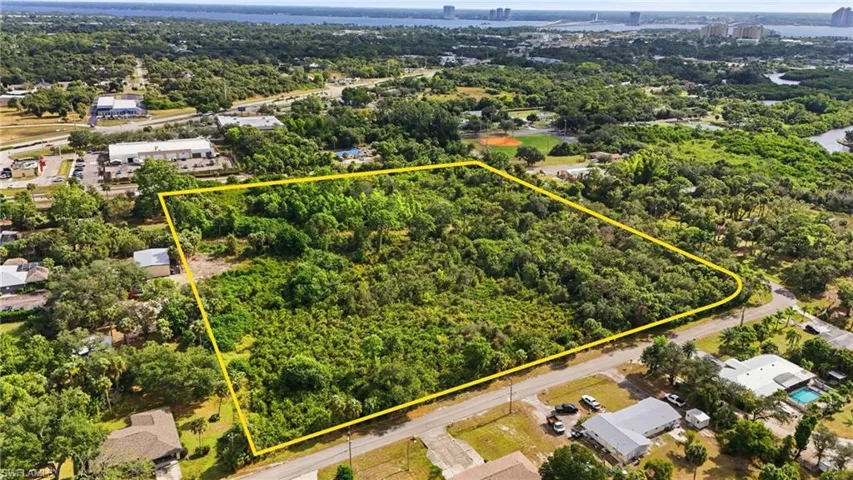 536 Evergreen Rd, North Fort Myers, Florida 33903