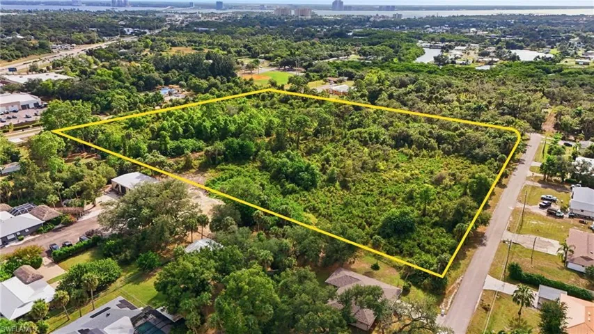 536 Evergreen Rd, North Fort Myers, Florida 33903