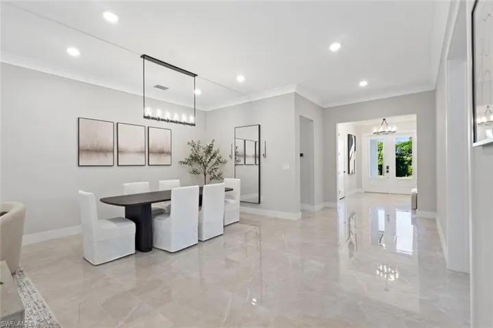 240 Allamanda Way, Naples, Florida 34114