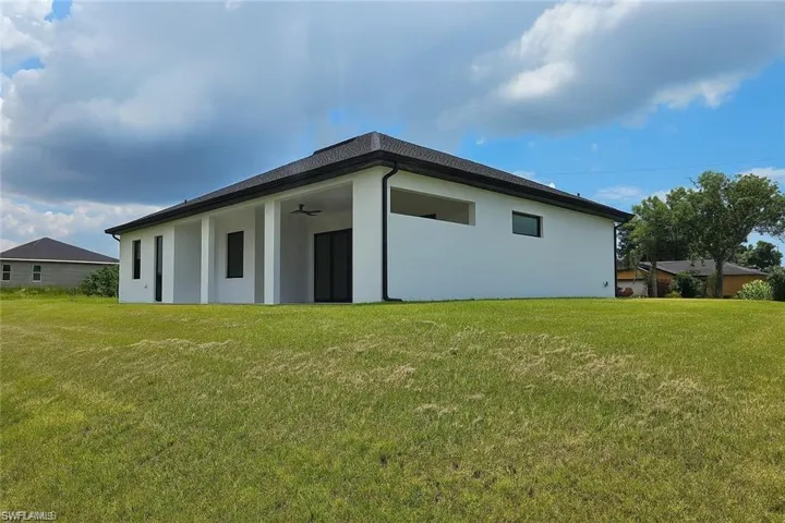 1321 19th Ter, Cape Coral, Florida 33909