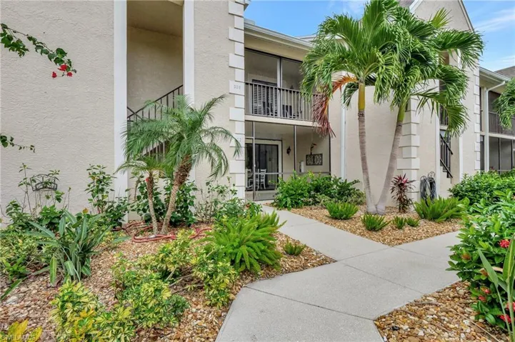 16380  Kelly Cove  DR, Fort Myers, FL 33908