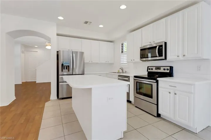 1121  Antaras S CT, Naples, FL 34113