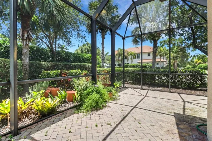 1121  Antaras S CT, Naples, FL 34113