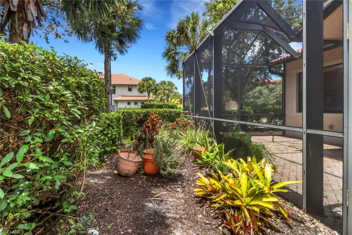 1121  Antaras S CT, Naples, FL 34113