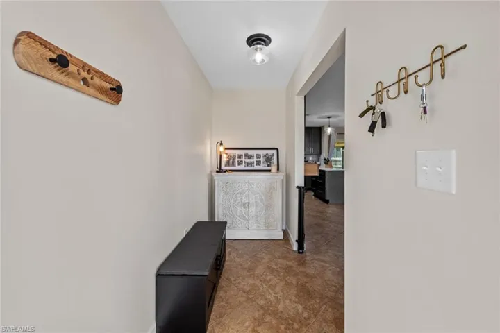 6198  Park  RD, Fort Myers, FL 33908