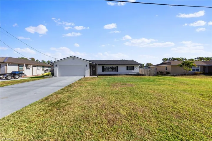 6198  Park  RD, Fort Myers, FL 33908