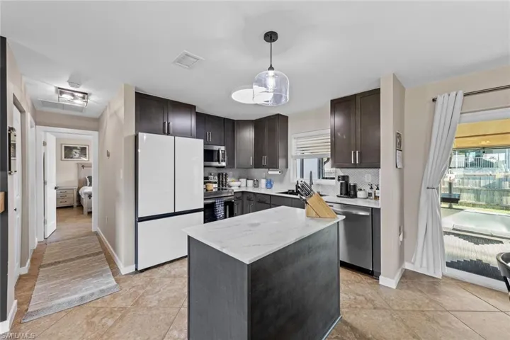 6198  Park  RD, Fort Myers, FL 33908