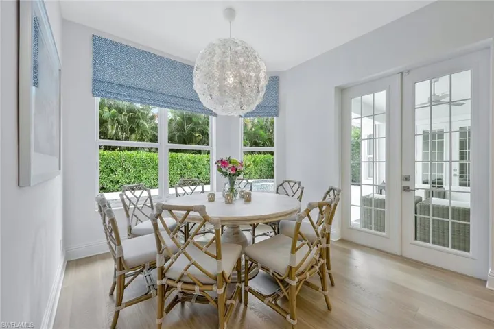 1427  Hemingway  PL, Naples, FL 34103