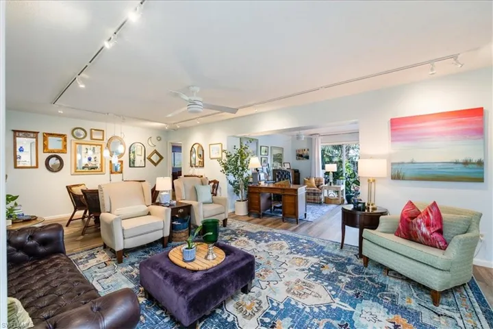 1273  Lastrada  LN, Naples, FL 34103