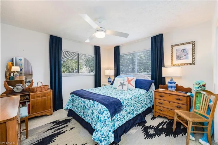 1273  Lastrada  LN, Naples, FL 34103