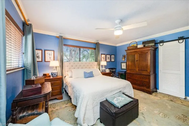 1273  Lastrada  LN, Naples, FL 34103