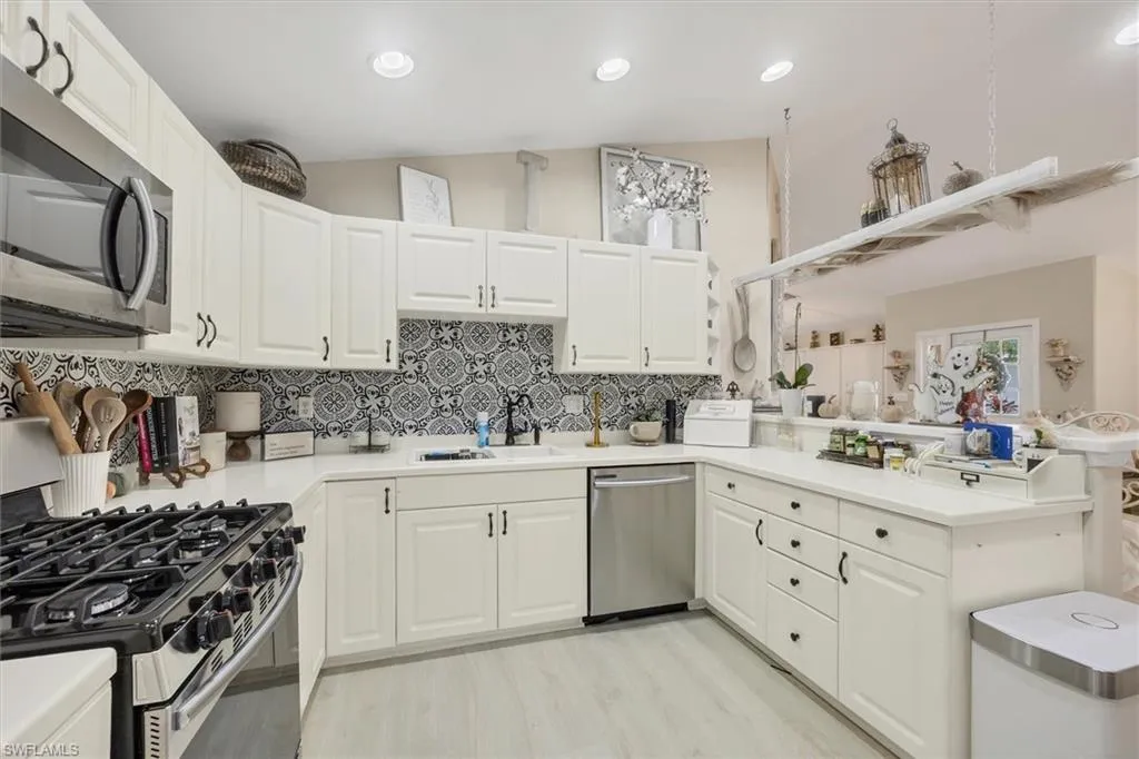 19702 Villa Rosa LOOP, Estero, FL 33967,225008714