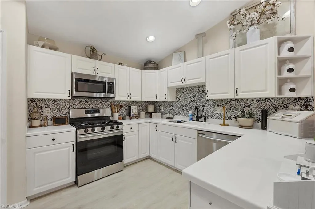 19702 Villa Rosa LOOP, Estero, FL 33967,225008714