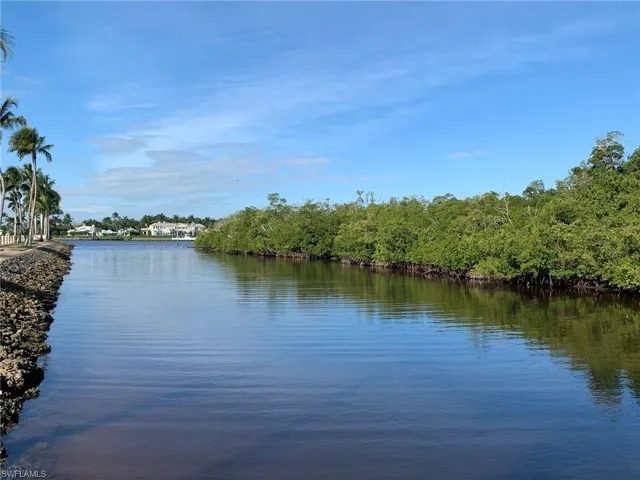 1777  Gulfstar S DR, Naples, FL 34112