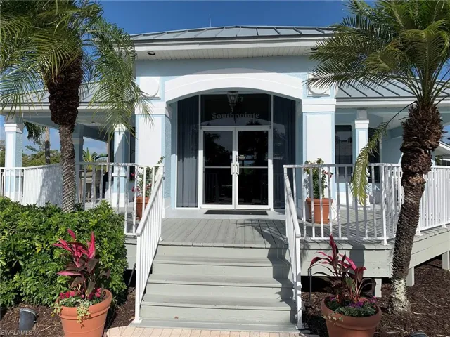 1777  Gulfstar S DR, Naples, FL 34112