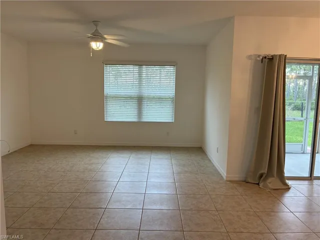 Large spacious living room