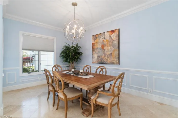 804  Ashburton  DR, Naples, FL 34110