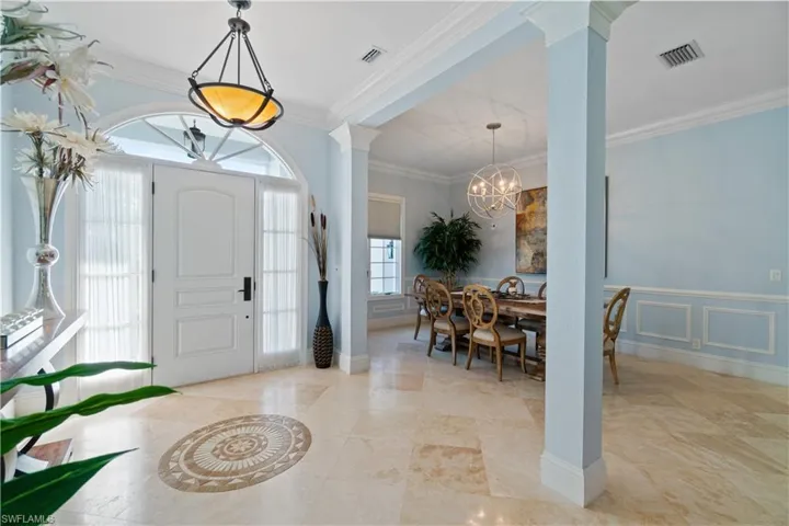 804  Ashburton  DR, Naples, FL 34110