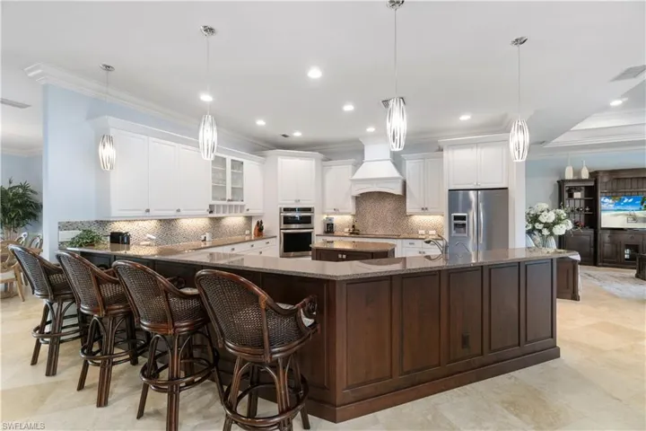 804  Ashburton  DR, Naples, FL 34110