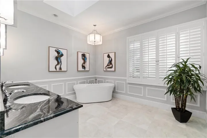 804  Ashburton  DR, Naples, FL 34110