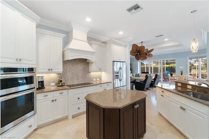 804  Ashburton  DR, Naples, FL 34110