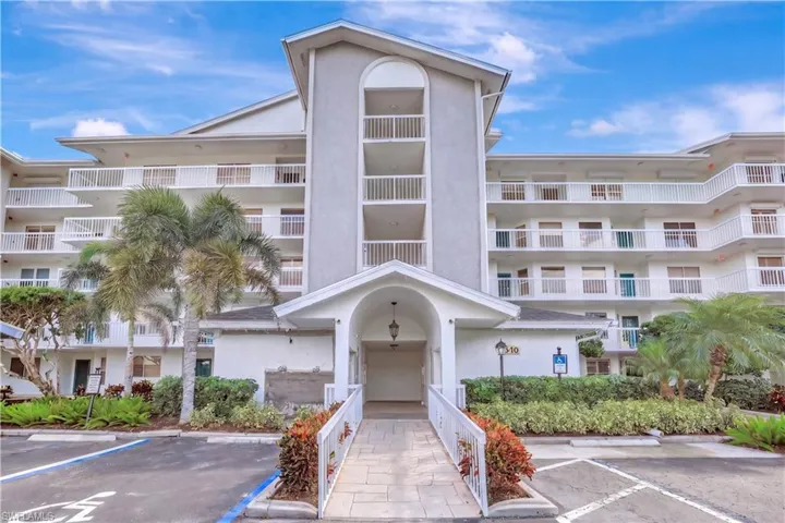 340 Horse Creek Dr # 207, Naples, Florida 34110